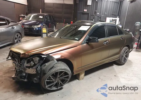 2014 Mercedes-Benz C 300 Sport 4Matic из США, поврежденный, VIN WDDGF8AB9EG175363